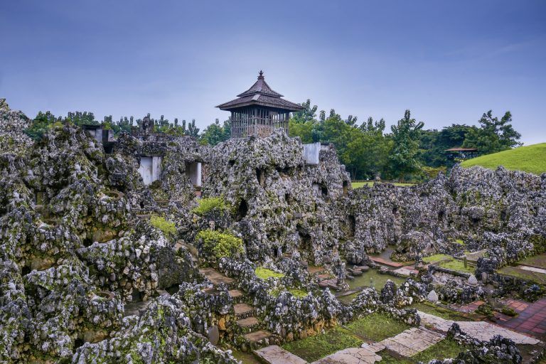 Pesona Wisata Alam dan Budaya di Pintu Gerbang Barat Jawa